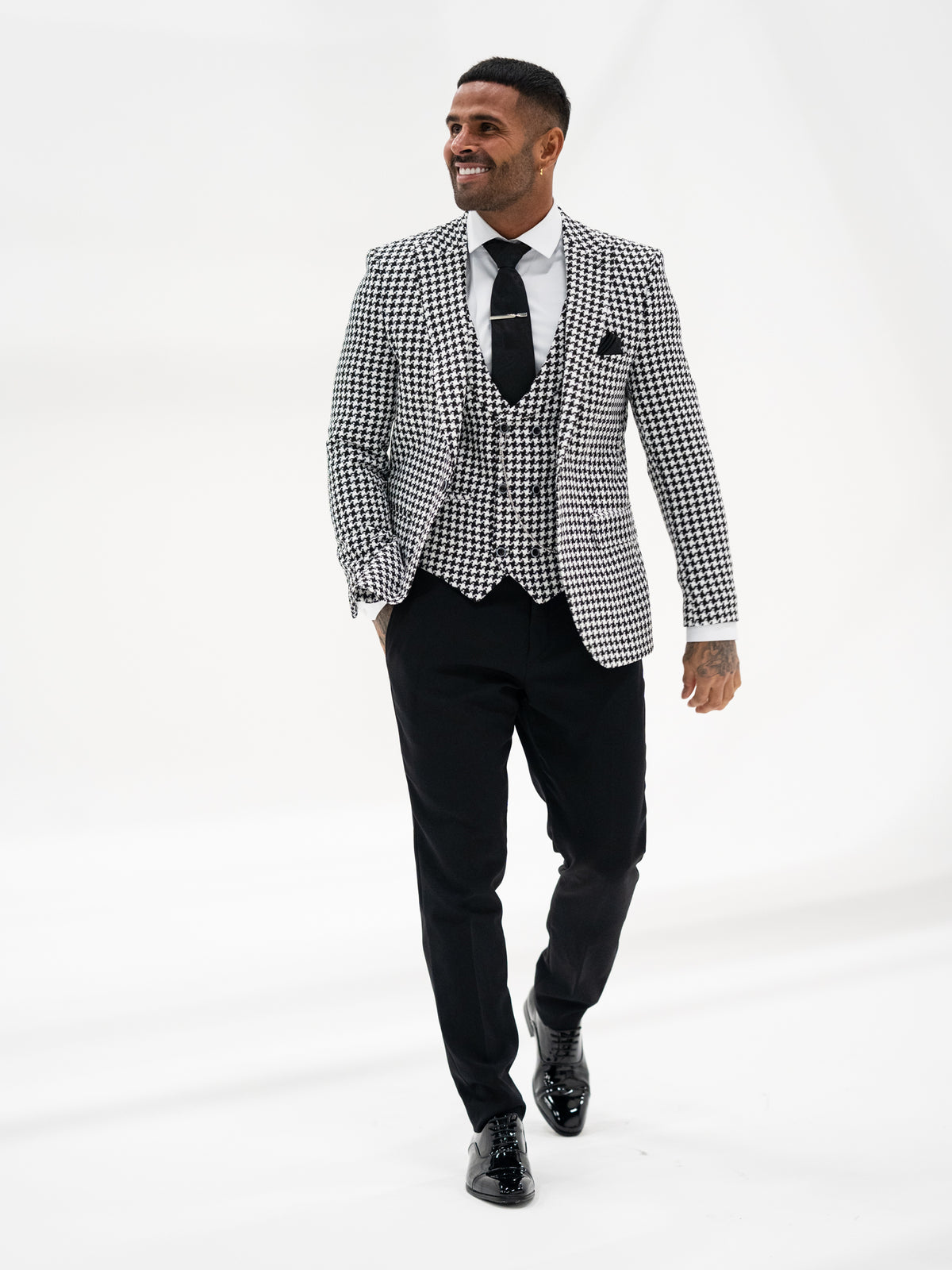 Victor - Black/White 3 Piece Suit
