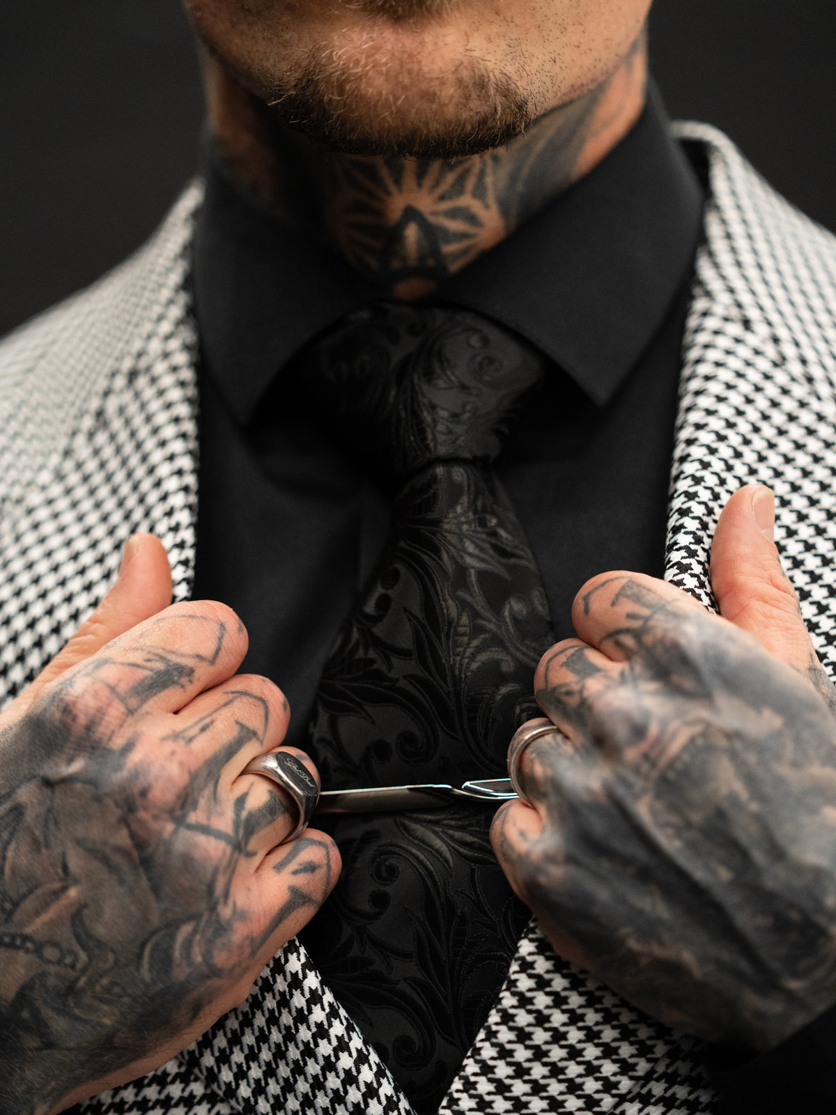 Kensington - Black/White 2 Piece Suit