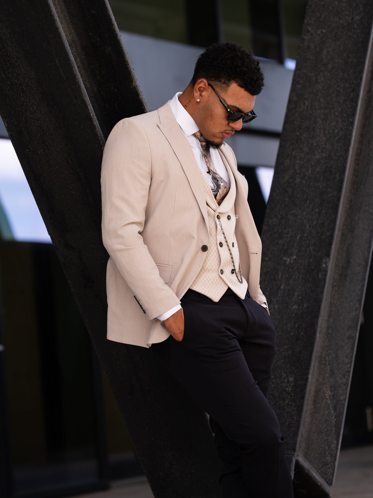 Foreman - Beige 3 Piece Suit
