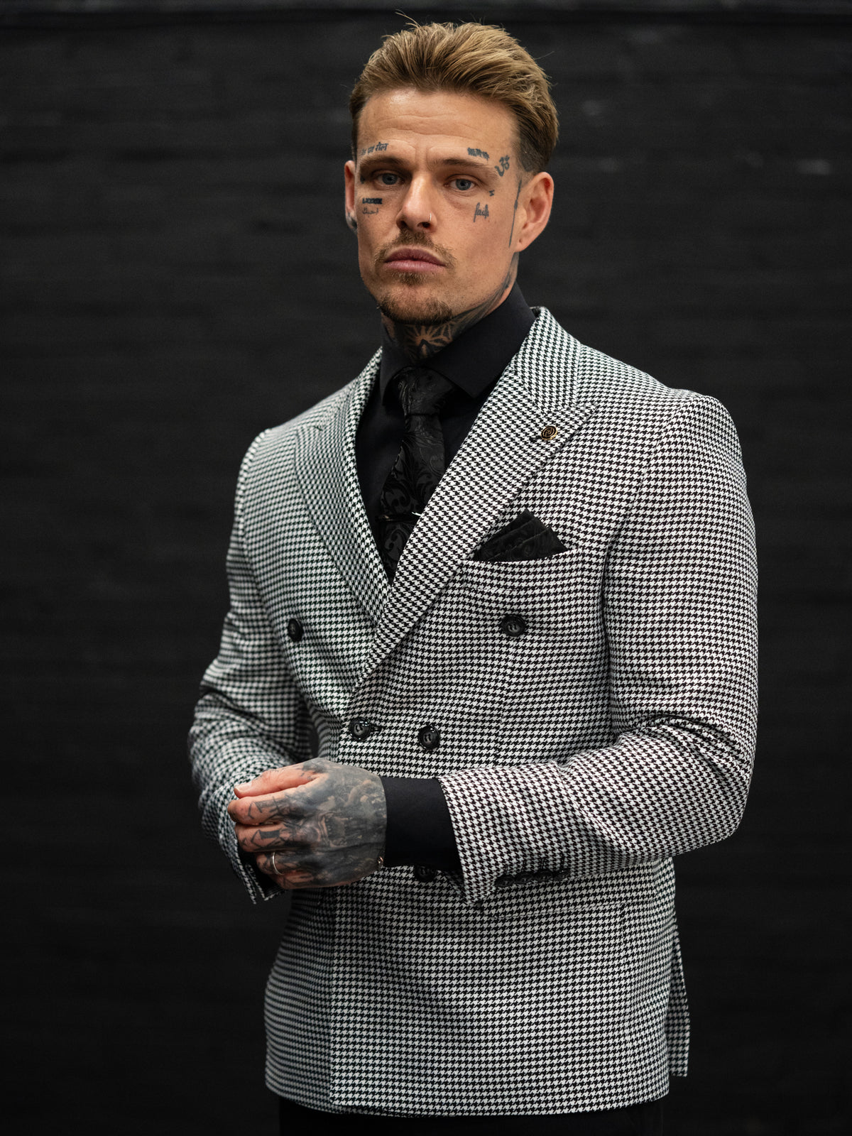 Kensington - Black/White 2 Piece Suit