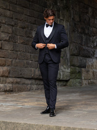Essential Tuxedo - Black