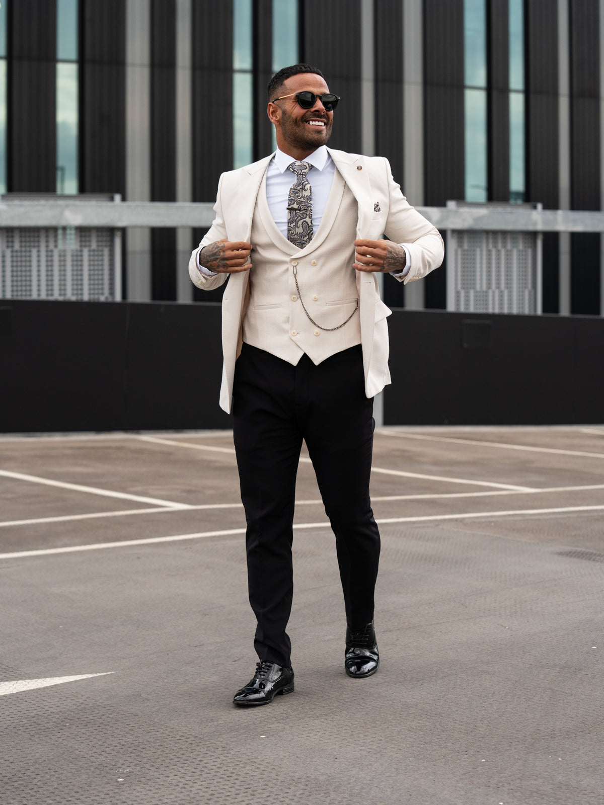 Valerian - Light Beige 3 Piece Suit