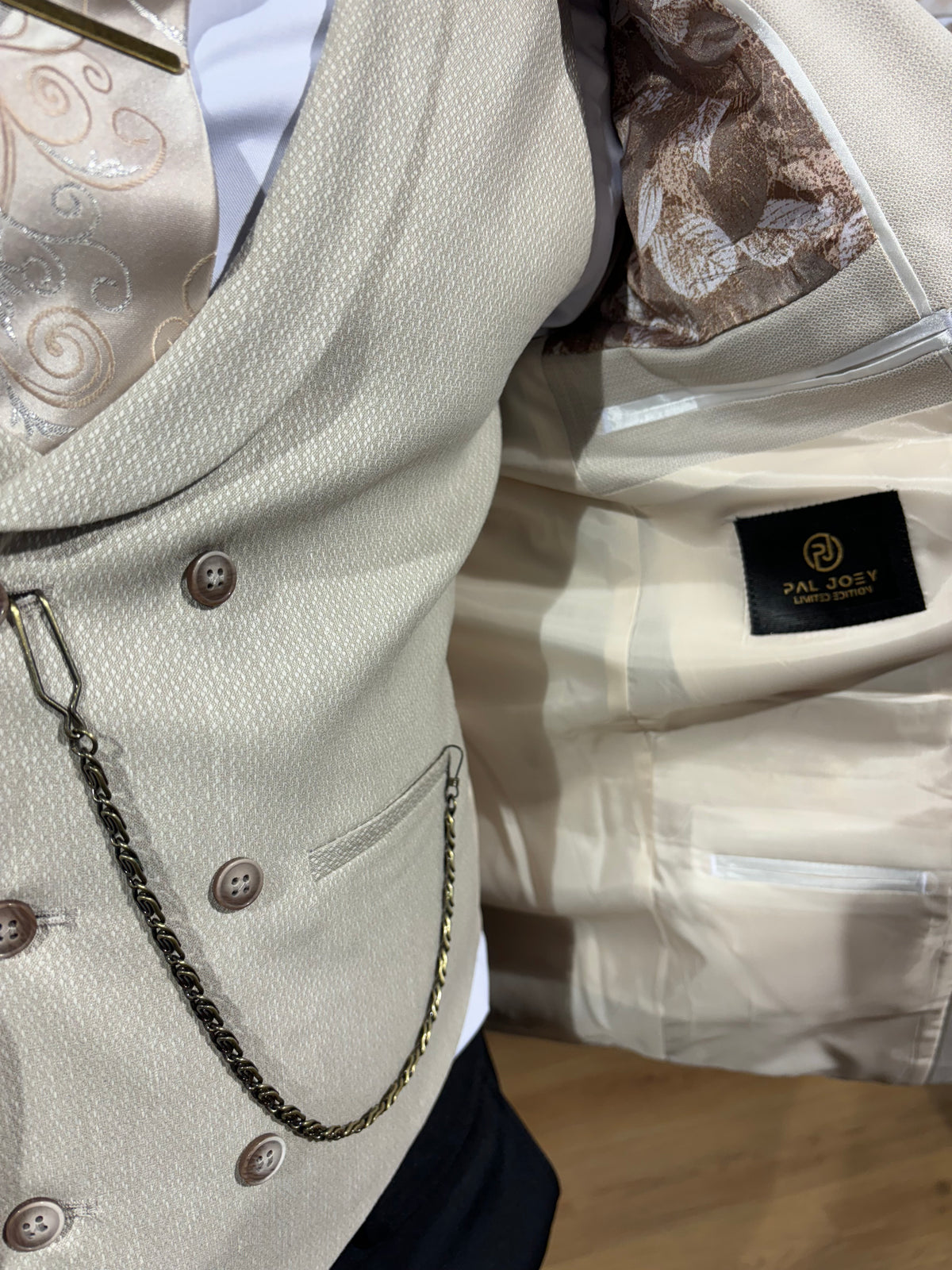 Belfast - Beige 3 Piece Suit