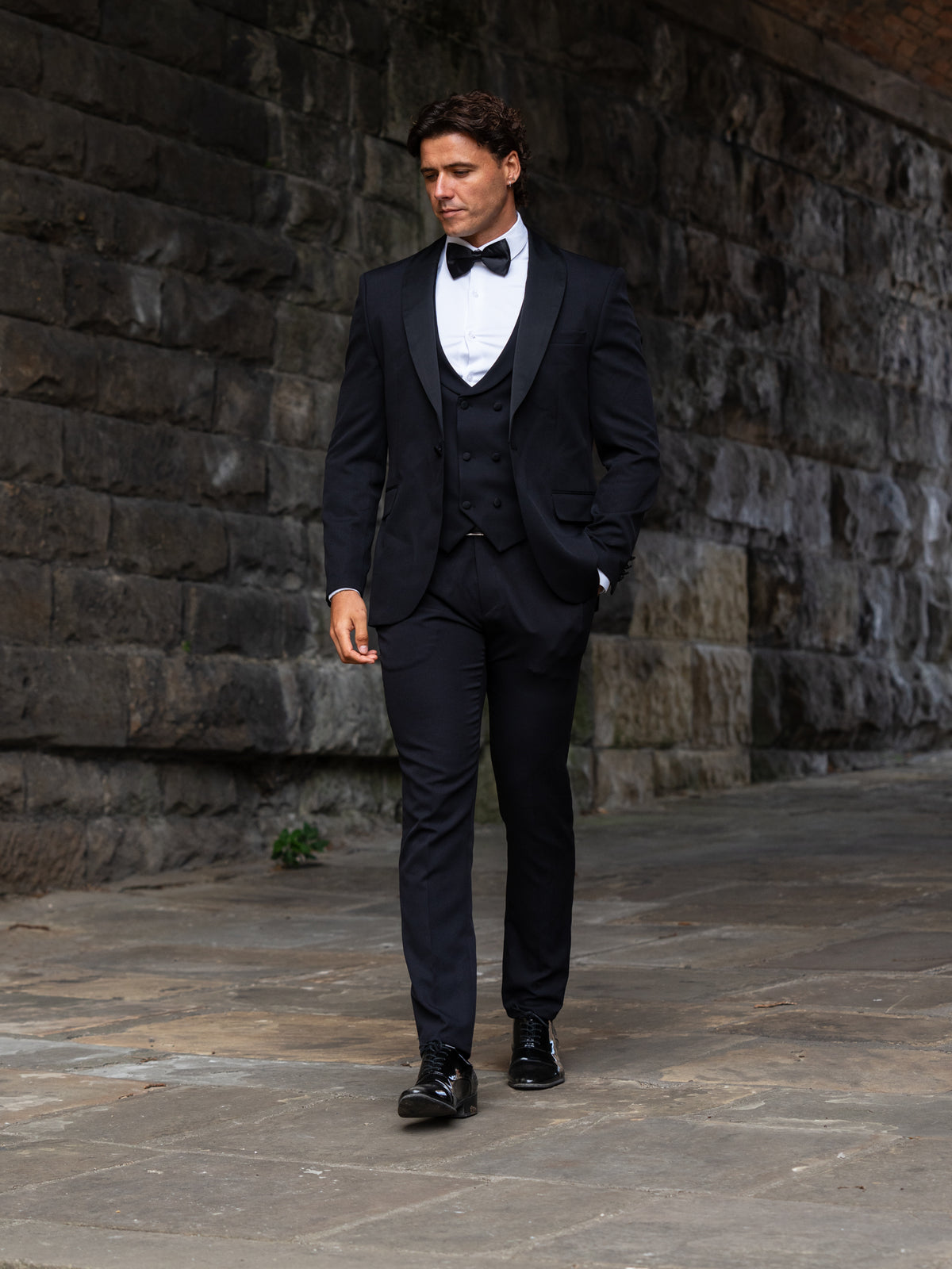 Essential Tuxedo - Black