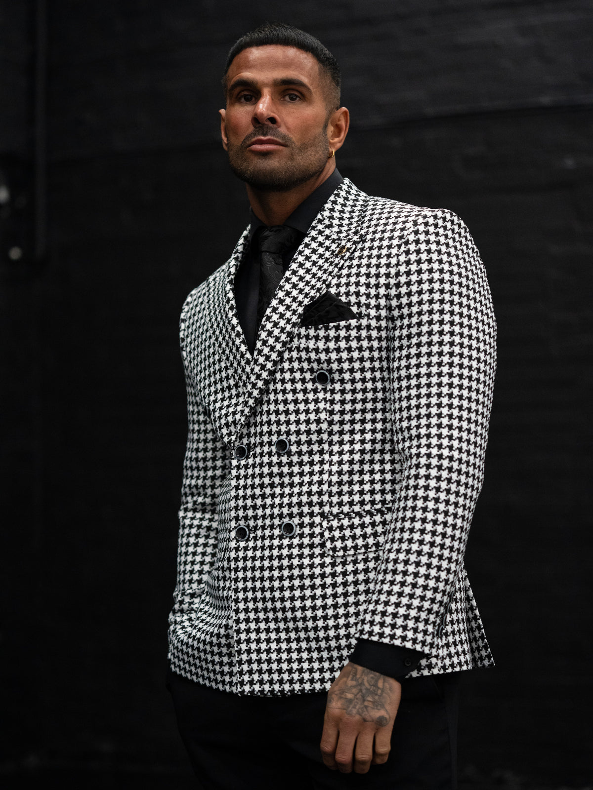 Mayfair - Black/White 2 Piece Suit