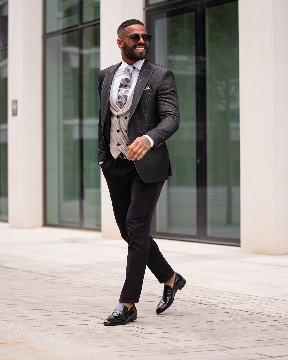 Gervais - Graphite Black/Beige 3 Piece Suit