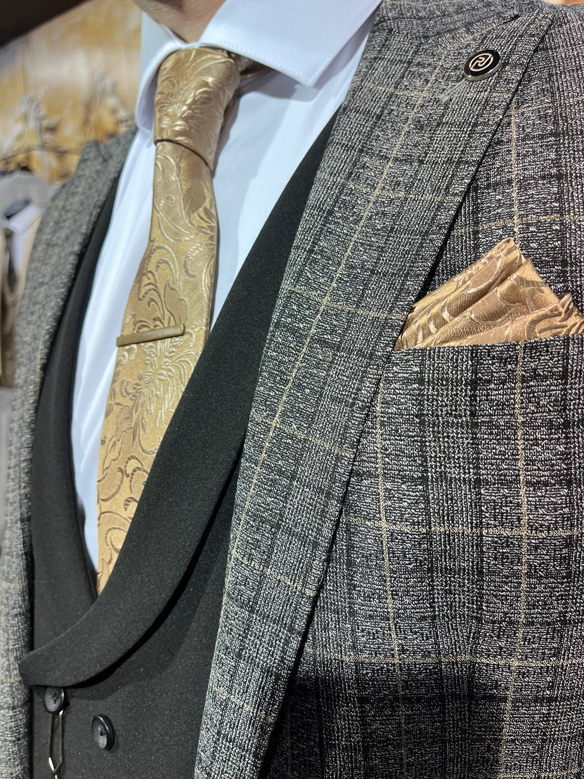 Aspinall - Charcoal Grey/Beige 3 Piece Suit