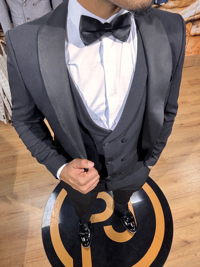 Essential Tuxedo - Black