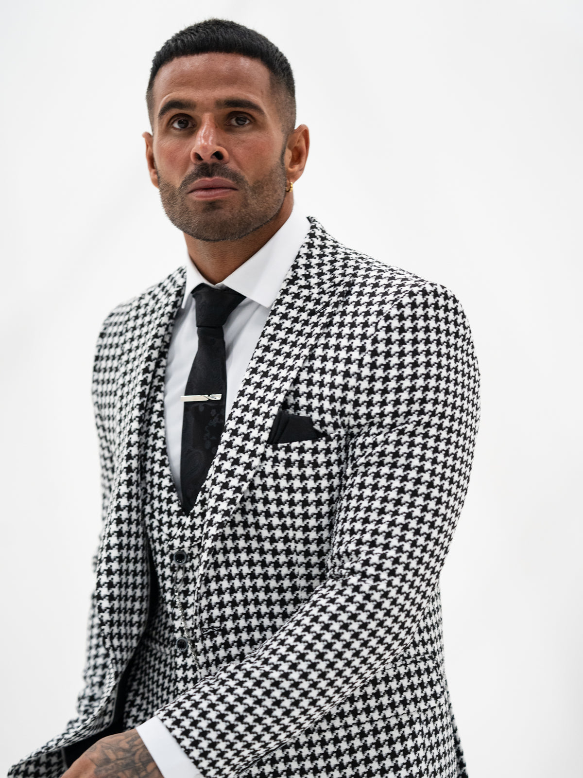 Victor - Black/White 3 Piece Suit