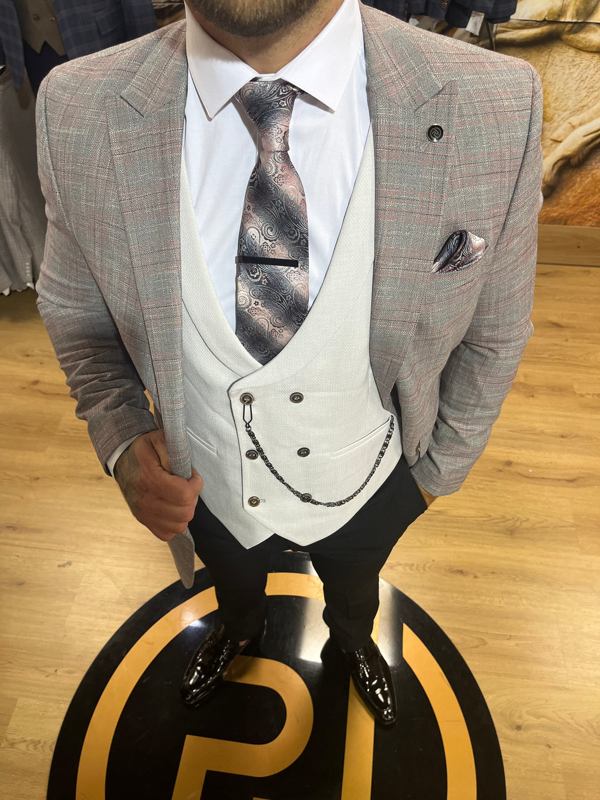 Fontana - Grey/Pink 3 Piece Suit