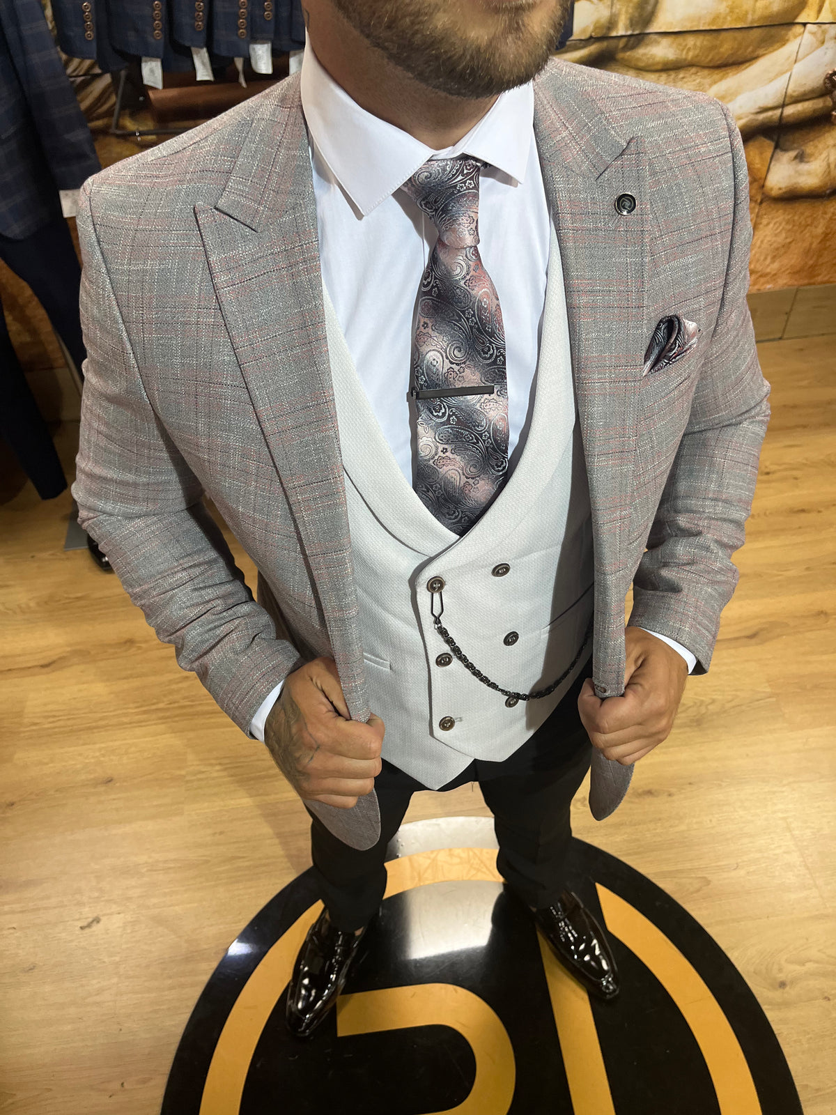 Fontana - Grey/Pink 3 Piece Suit