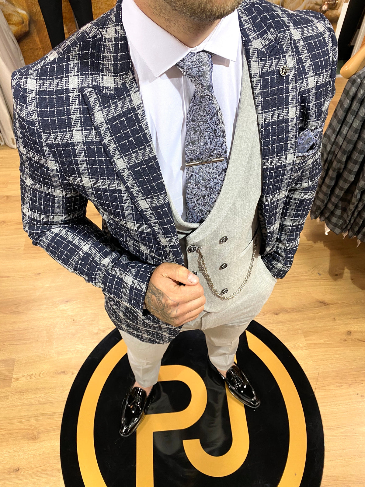 Quintin - Navy/Grey 3 Piece Suit