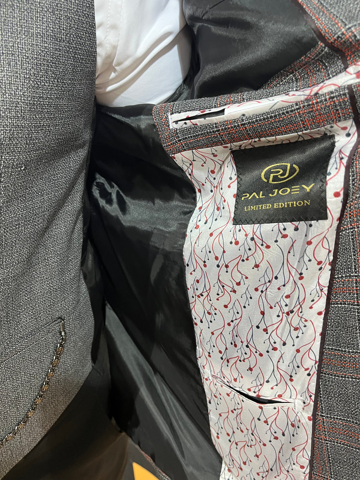 Gullit - Dark Grey/Red 3 Piece Suit