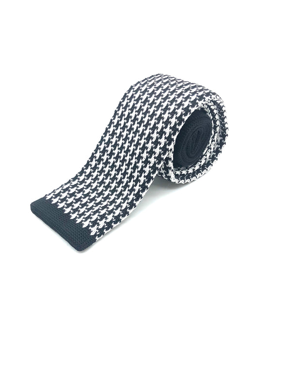 Knitted Flat Edge Pattern Tie - Black & White #2