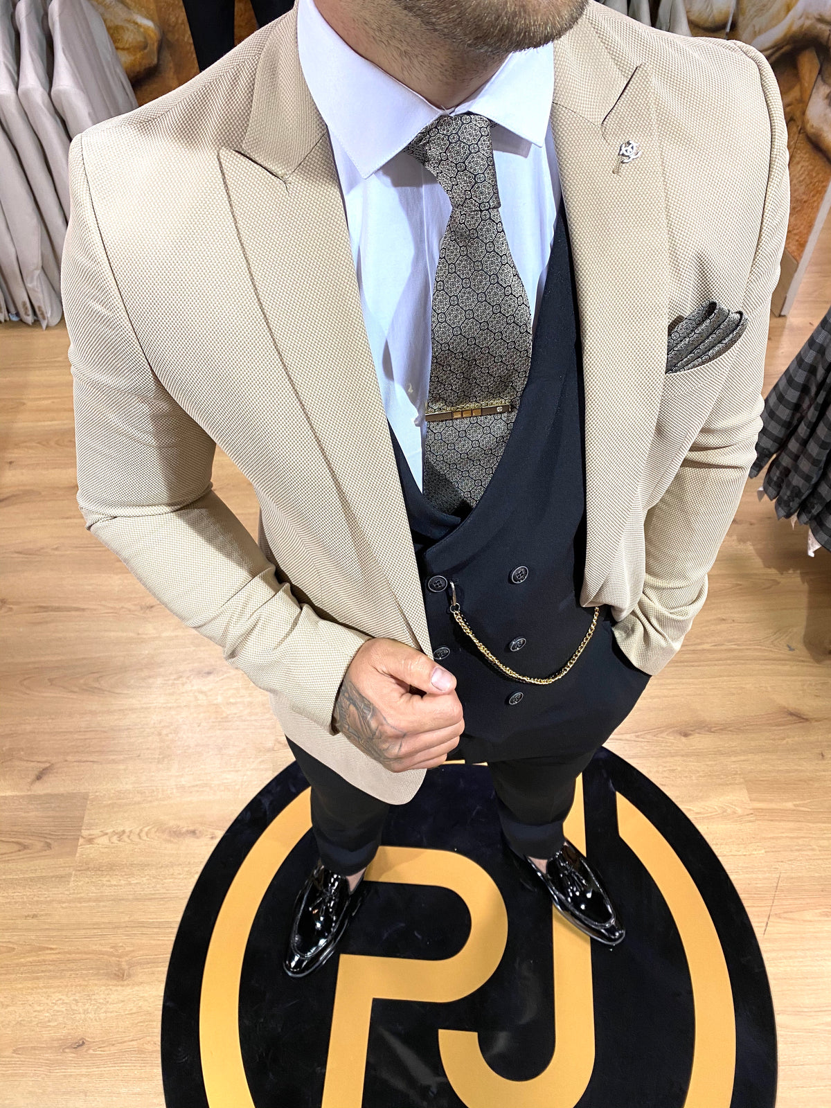 Sullivan - Cream/Black 3 Piece Suit