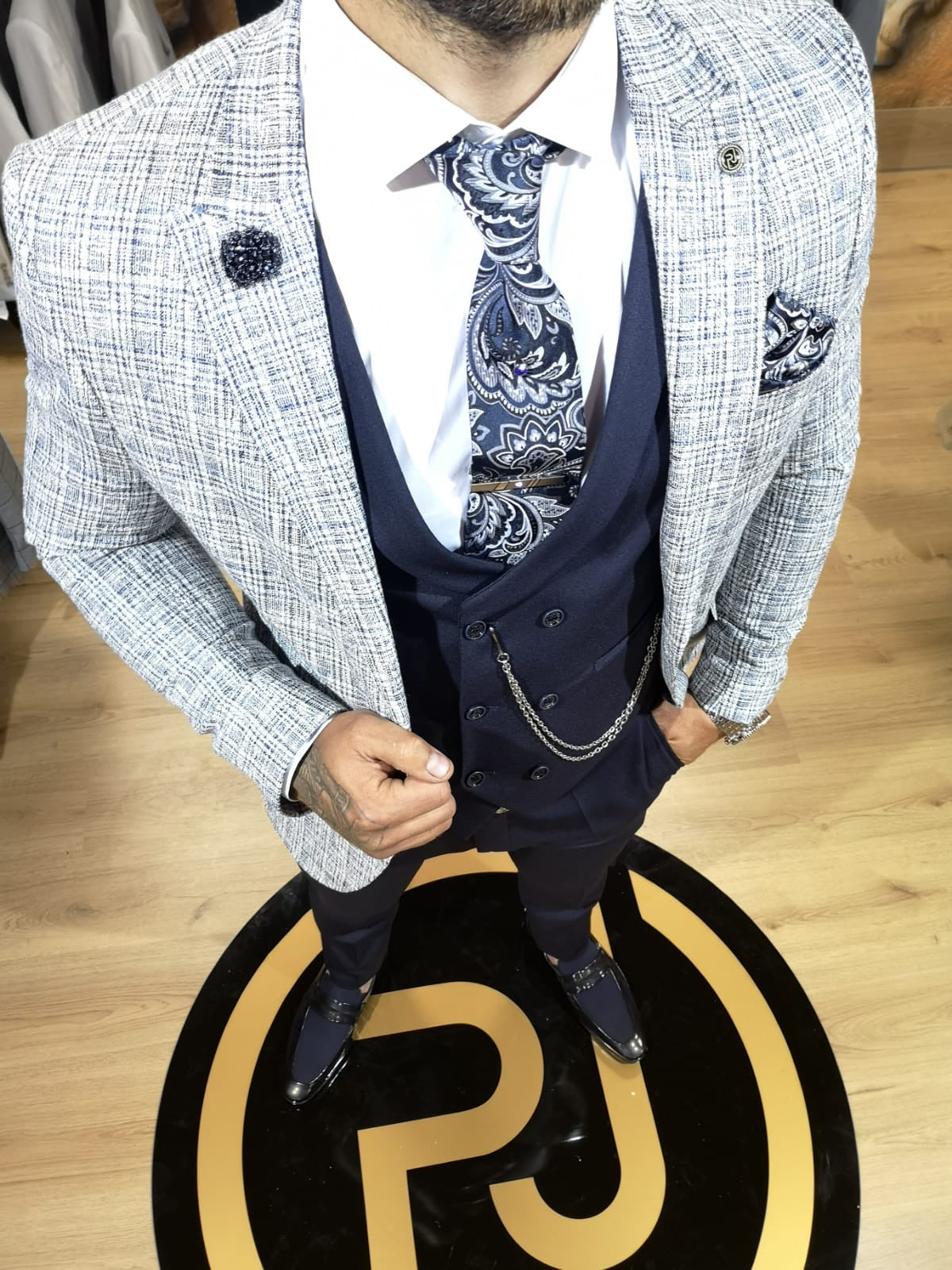 Murdoch - Navy 3 Piece Suit