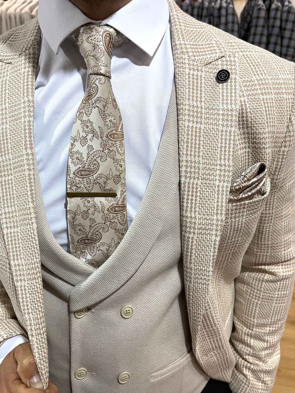 Banks - Cream/Beige 3 Piece Suit