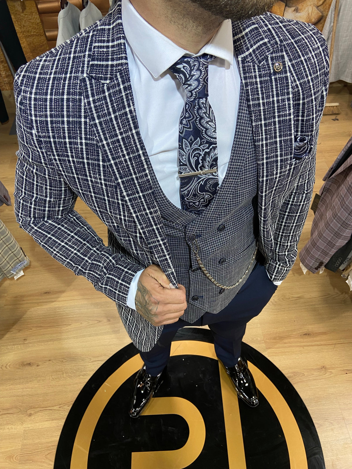 Donda - Navy 3 Piece Suit