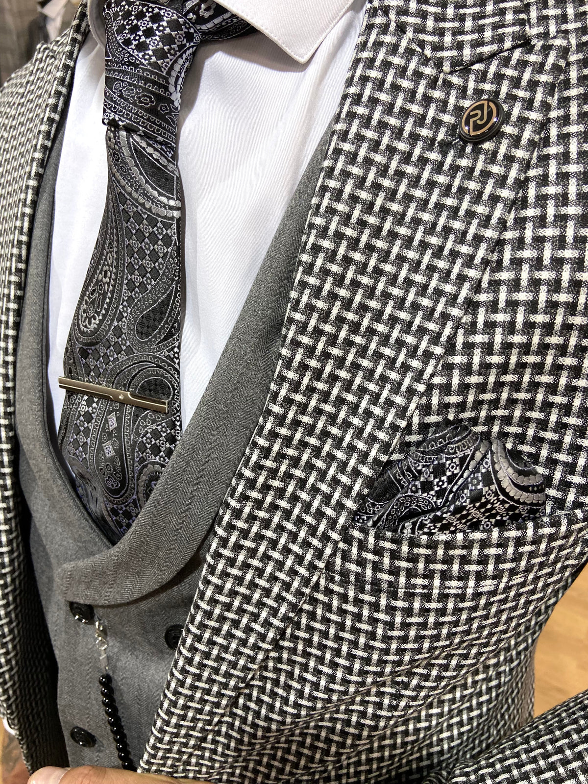 Sidney - Grey/White 3 Piece Suit