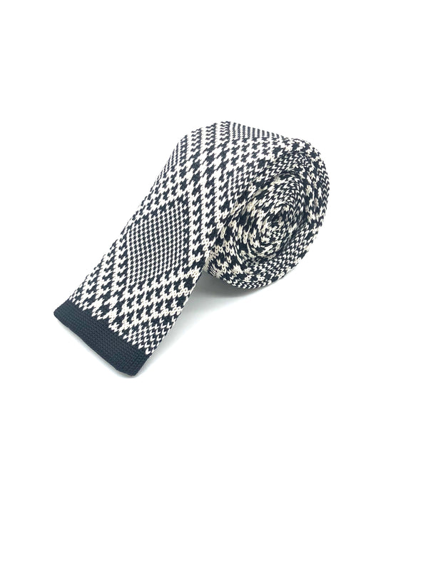 Knitted Flat Edge Pattern Tie - Black & White #1